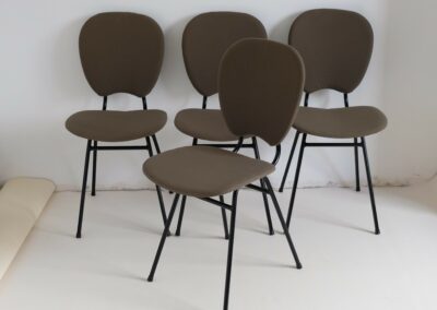 série de 4 chaises 450€